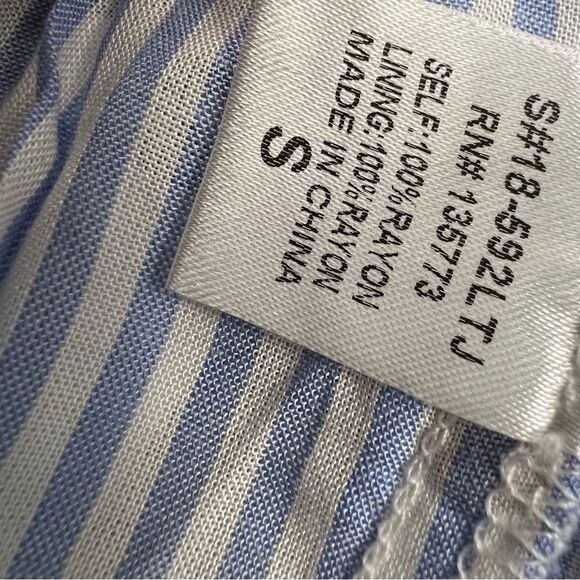 NWT Olivaceous Rose Embroidered Ruffled Sleeve Crop Top - Picture 10 of 11